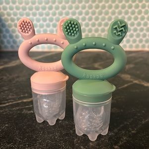 Haakaa  |  Silicone Baby Fruit/Milk Feeder